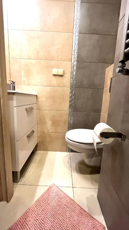 Single Studio In City Center Krakau Exterior foto
